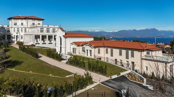 attico in vendita a Desenzano del Garda