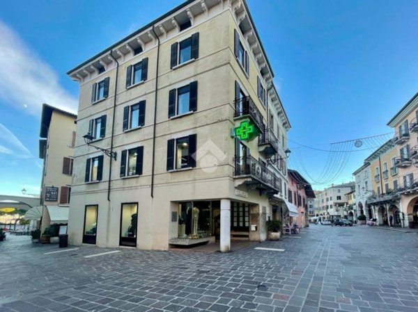 ufficio in vendita a Desenzano del Garda