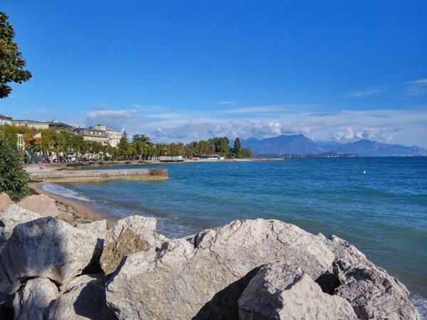 negozio in vendita a Desenzano del Garda