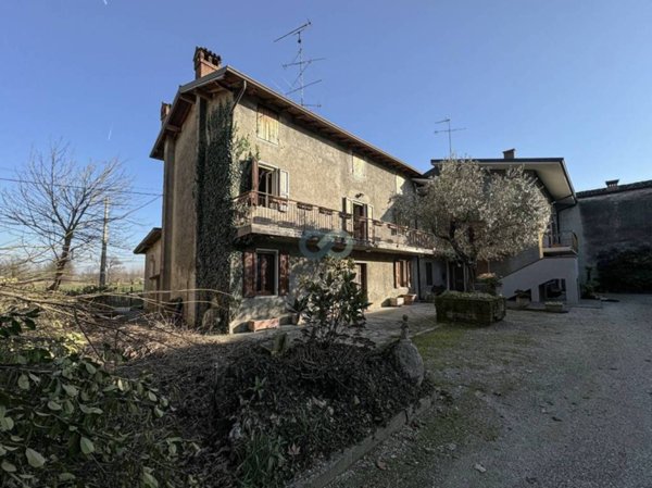 casa indipendente in vendita a Desenzano del Garda