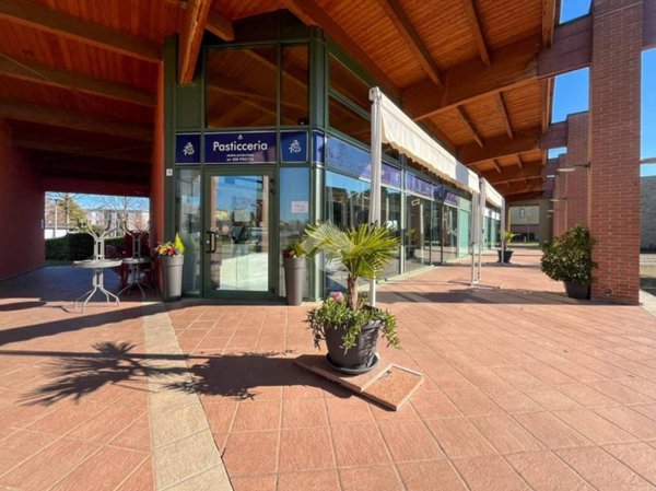 trivano in vendita a Desenzano del Garda in zona Rivoltella