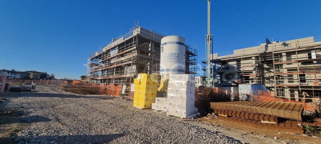 appartamento in vendita a Desenzano del Garda in zona Rivoltella