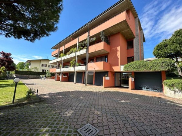 appartamento in vendita a Desenzano del Garda