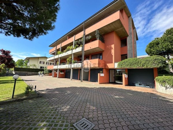 appartamento in vendita a Desenzano del Garda