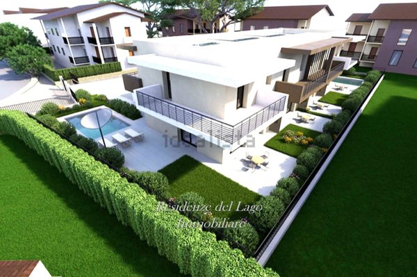 casa indipendente in vendita a Desenzano del Garda in zona Rivoltella