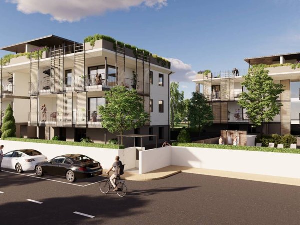 appartamento in vendita a Desenzano del Garda in zona Rivoltella