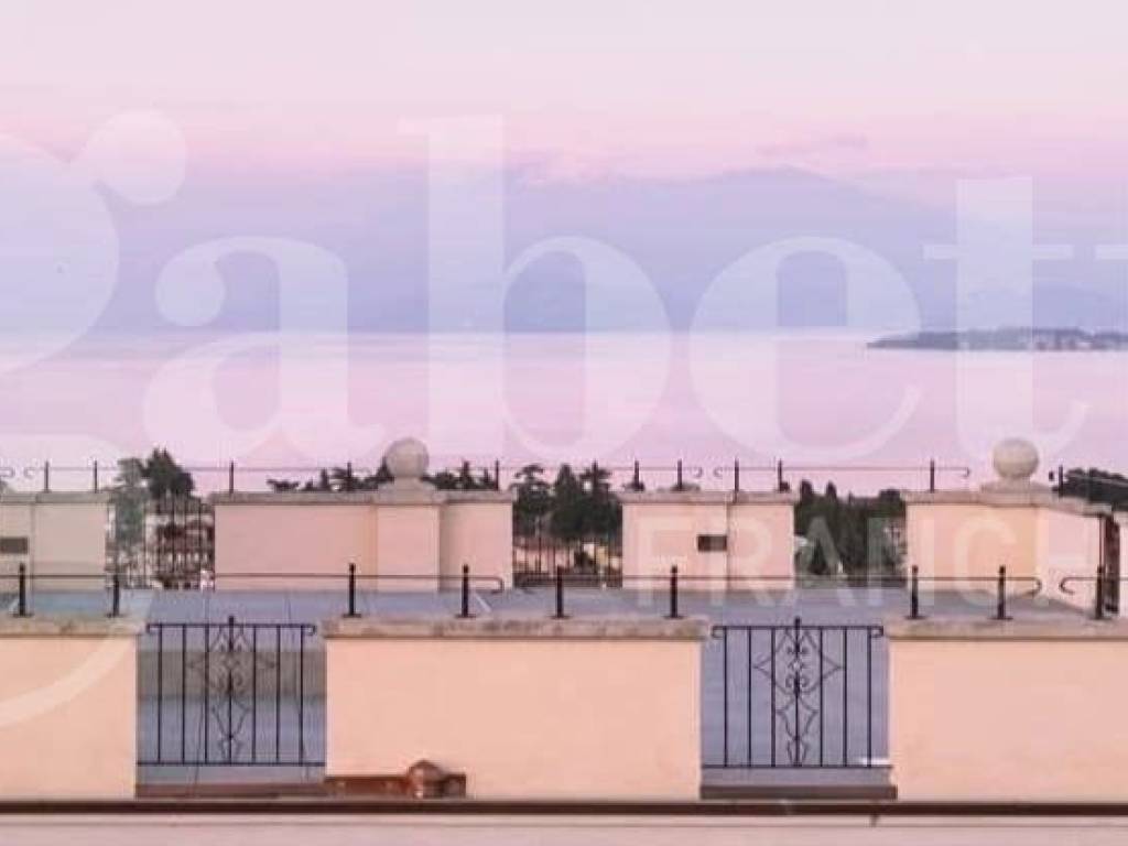 appartamento in vendita a Desenzano del Garda