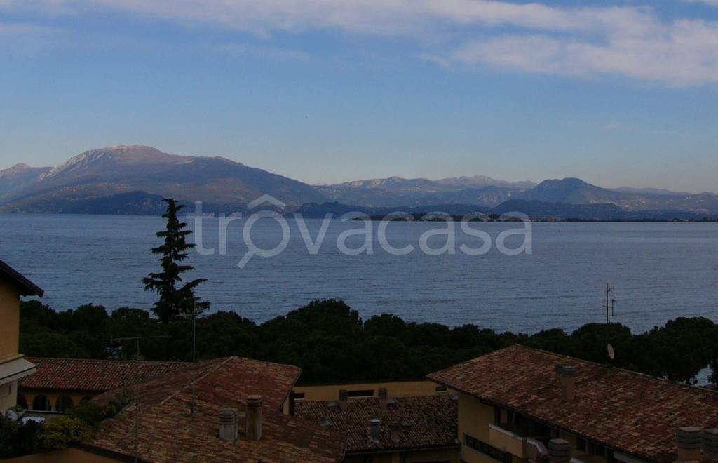 appartamento in vendita a Desenzano del Garda