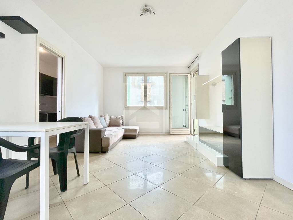 appartamento a Desenzano del Garda in zona San Martino della Battaglia