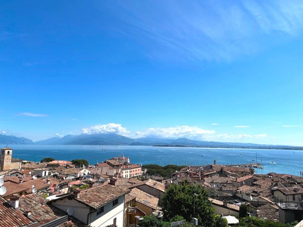 appartamento in vendita a Desenzano del Garda