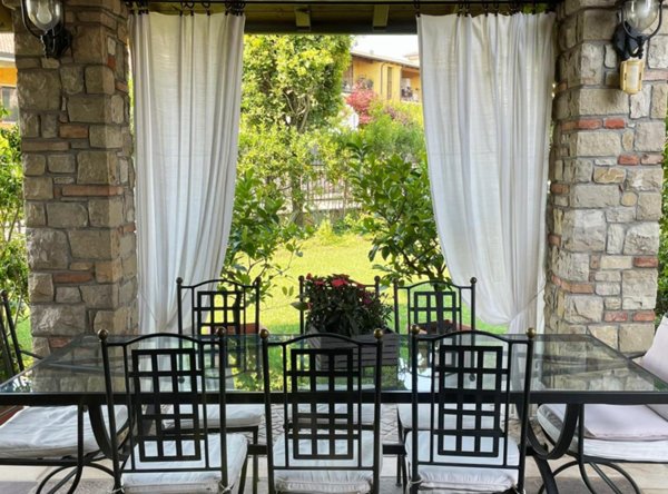 casa indipendente in vendita a Desenzano del Garda