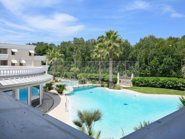 appartamento in vendita a Desenzano del Garda in zona Rivoltella