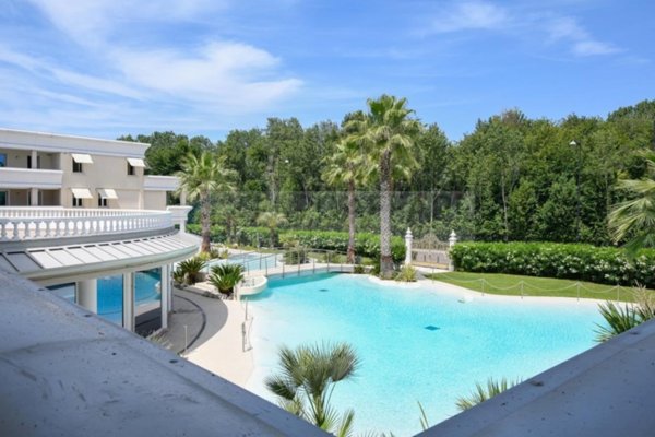 appartamento in vendita a Desenzano del Garda in zona Rivoltella