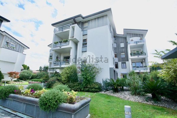 appartamento in vendita a Desenzano del Garda