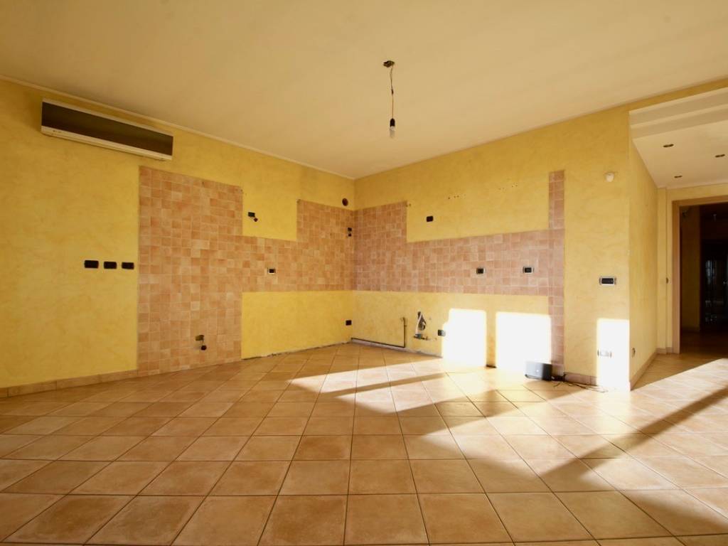 appartamento in vendita a Desenzano del Garda in zona Rivoltella