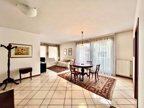 appartamento in vendita a Desenzano del Garda