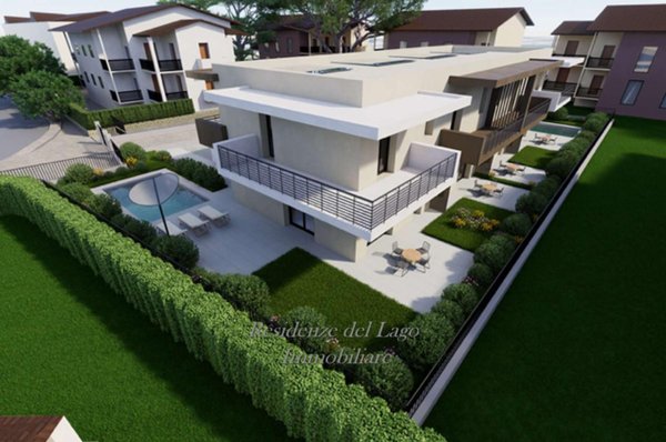 casa indipendente in vendita a Desenzano del Garda