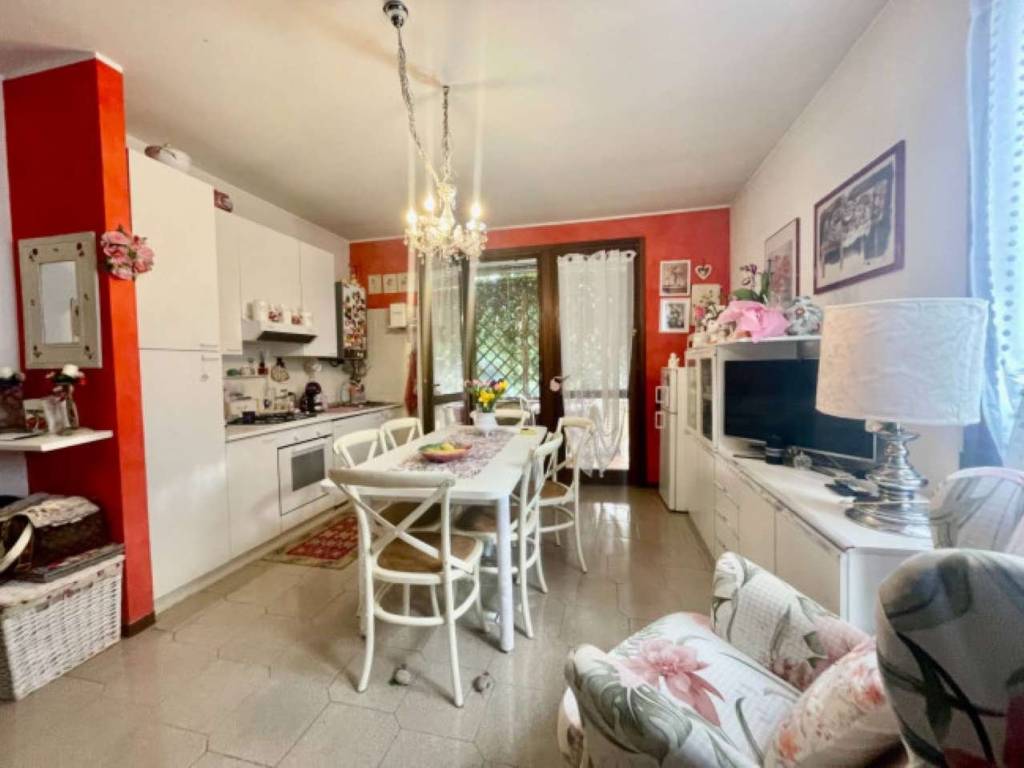 appartamento in vendita a Desenzano del Garda