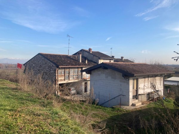 appartamento in vendita a Desenzano del Garda in zona Vaccarolo