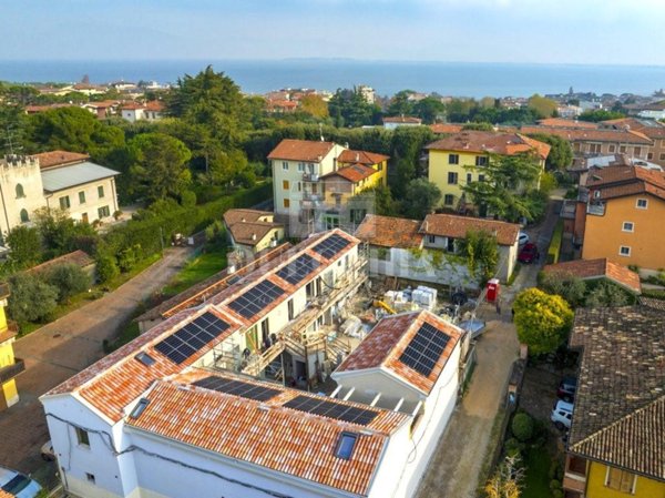 appartamento in vendita a Desenzano del Garda