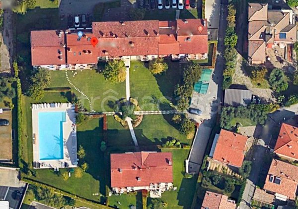 appartamento in vendita a Desenzano del Garda in zona Rivoltella