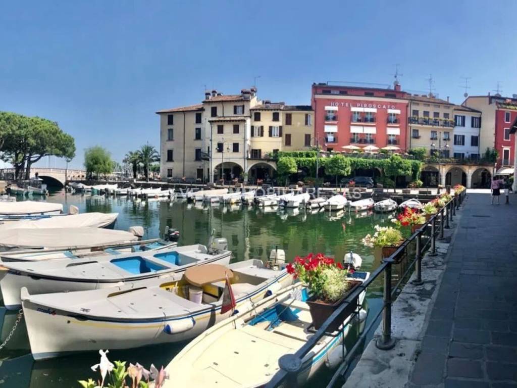 negozio in vendita a Desenzano del Garda
