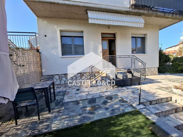 appartamento in vendita a Desenzano del Garda in zona Rivoltella