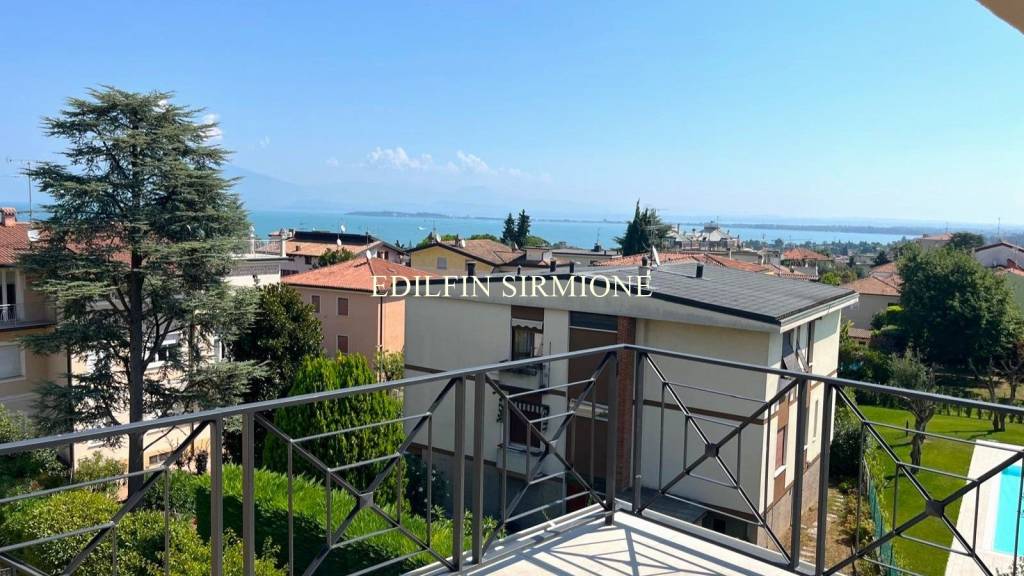 appartamento in vendita a Desenzano del Garda
