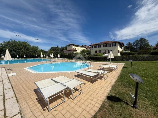 casa indipendente in vendita a Desenzano del Garda