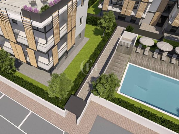 appartamento in vendita a Desenzano del Garda in zona Rivoltella