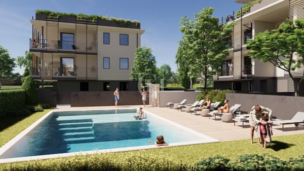 attico in vendita a Desenzano del Garda in zona Rivoltella
