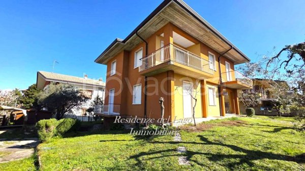 casa indipendente in vendita a Desenzano del Garda in zona Rivoltella