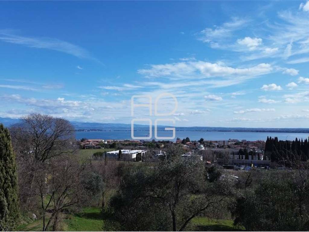 casa indipendente in vendita a Desenzano del Garda
