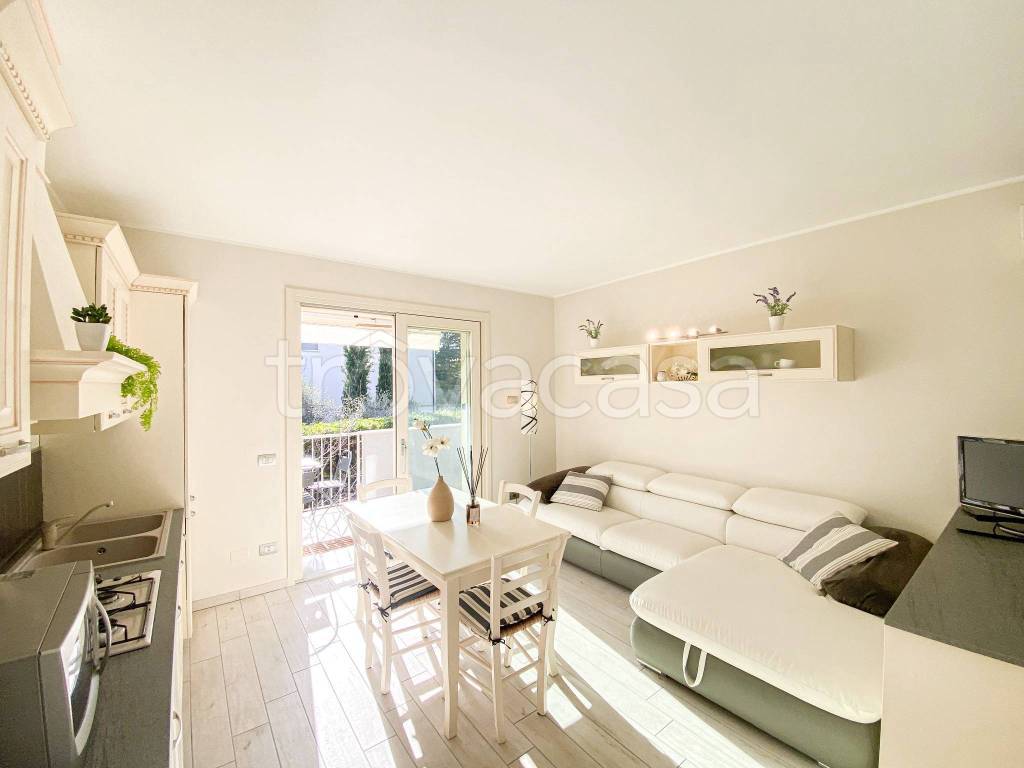 appartamento in vendita a Desenzano del Garda