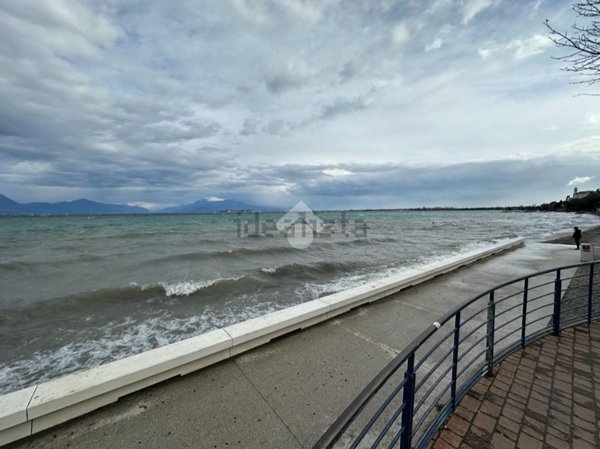 appartamento in vendita a Desenzano del Garda