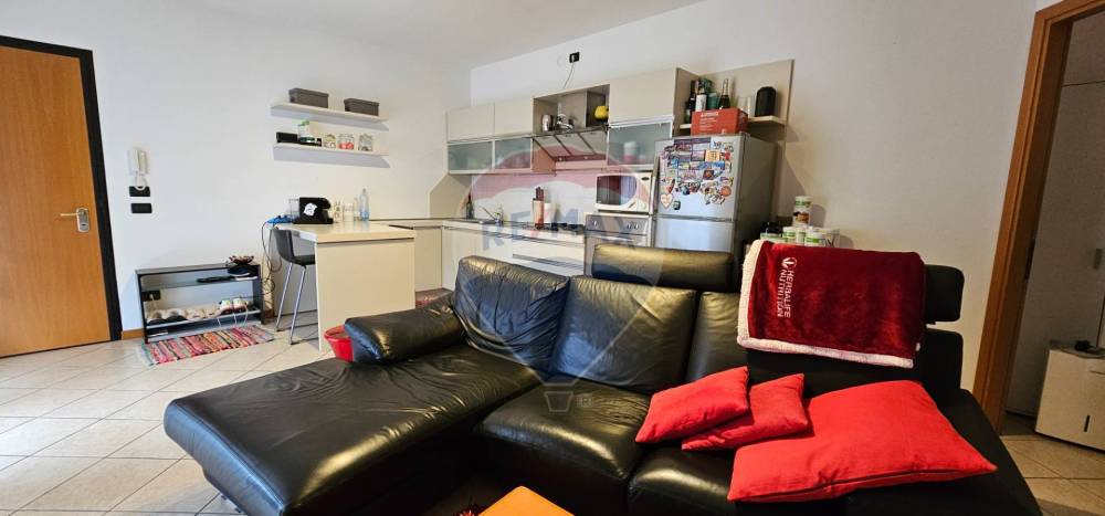 appartamento in vendita a Desenzano del Garda in zona Rivoltella