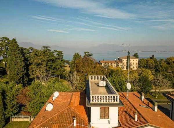 appartamento in vendita a Desenzano del Garda