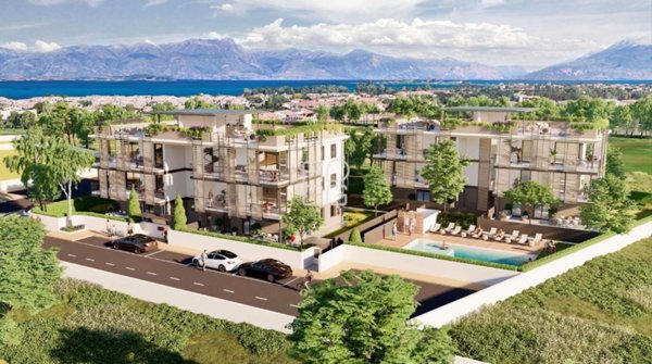 appartamento in vendita a Desenzano del Garda in zona Rivoltella