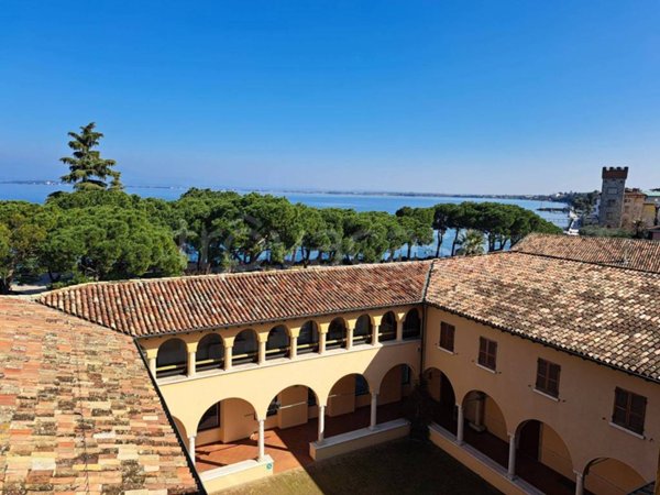 appartamento in vendita a Desenzano del Garda