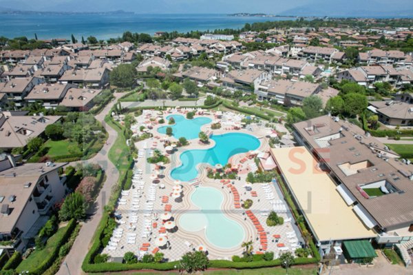 appartamento in vendita a Desenzano del Garda in zona Rivoltella
