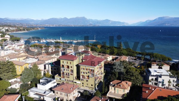 appartamento in vendita a Desenzano del Garda
