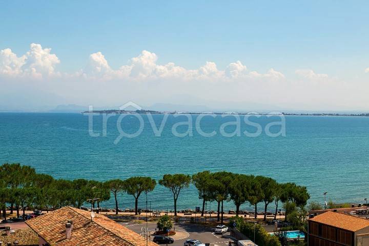 appartamento in vendita a Desenzano del Garda