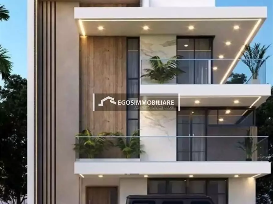 casa indipendente in vendita a Desenzano del Garda