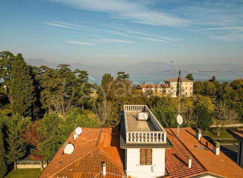 appartamento in vendita a Desenzano del Garda