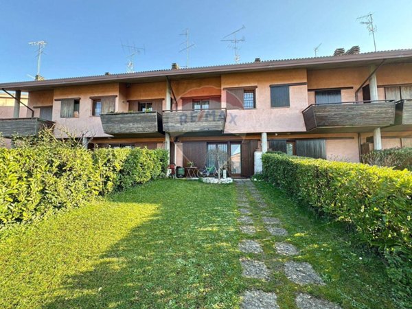 casa indipendente in vendita a Desenzano del Garda