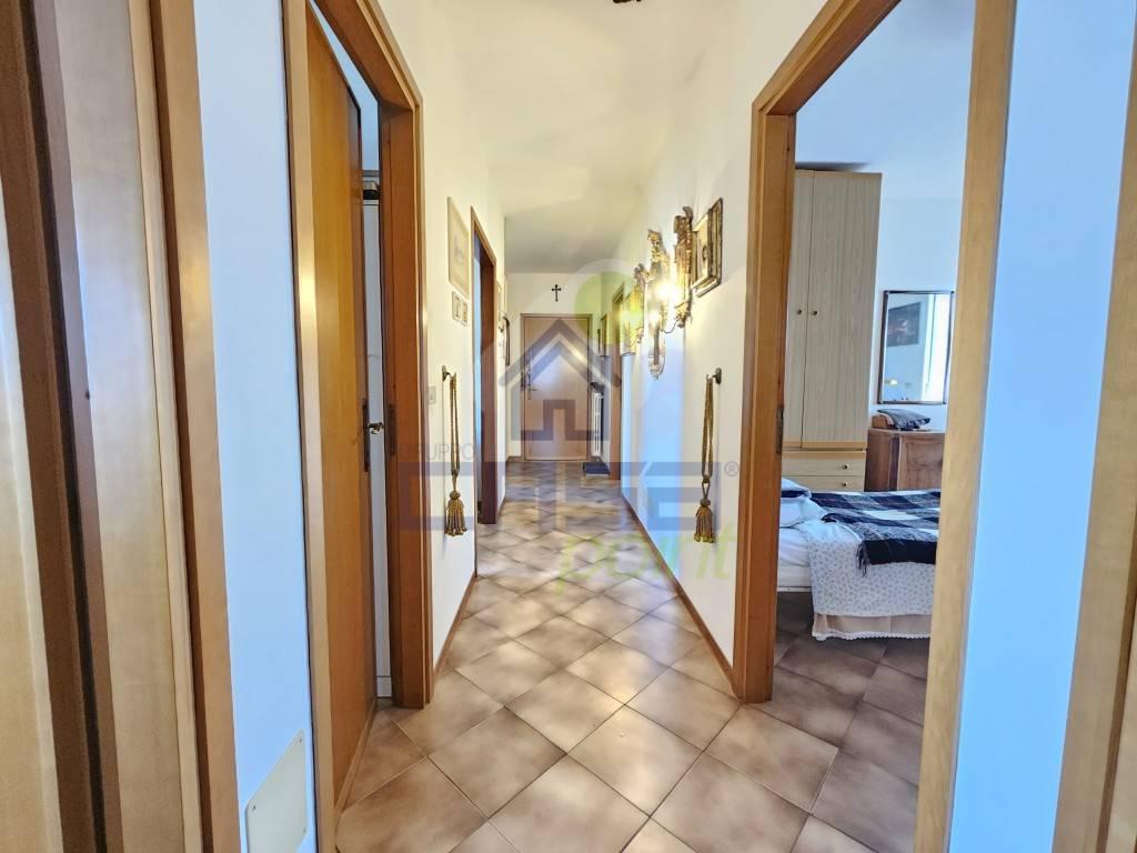 appartamento in vendita a Desenzano del Garda