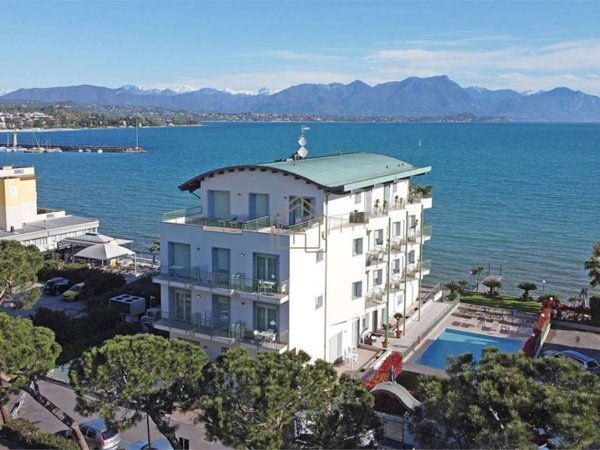intera palazzina in vendita a Desenzano del Garda