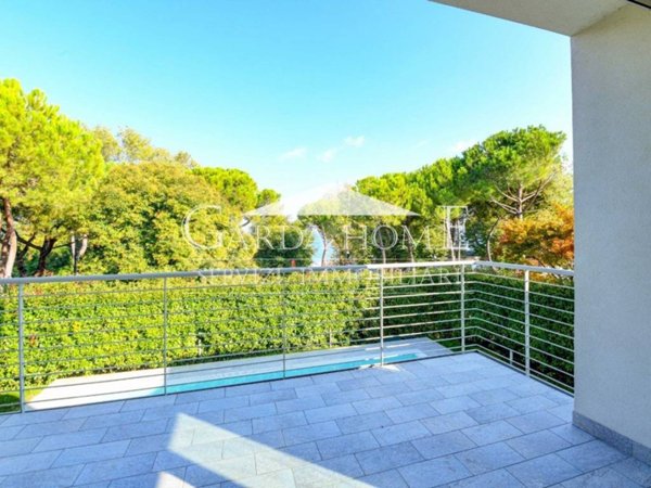 casa indipendente in vendita a Desenzano del Garda