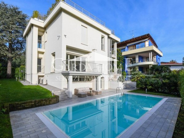 casa indipendente in vendita a Desenzano del Garda