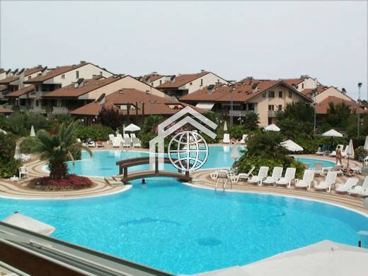 appartamento in vendita a Desenzano del Garda in zona Rivoltella